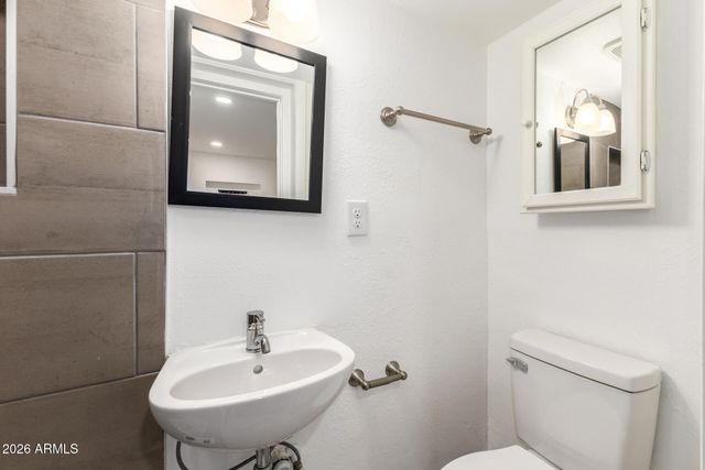 6935 E 4TH Street 4, Scottsdale, AZ 85251