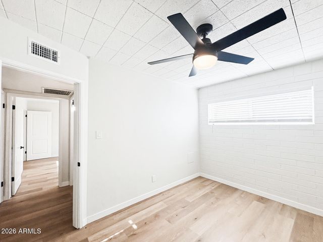 25 E EVA Street 01, Phoenix, AZ 85020