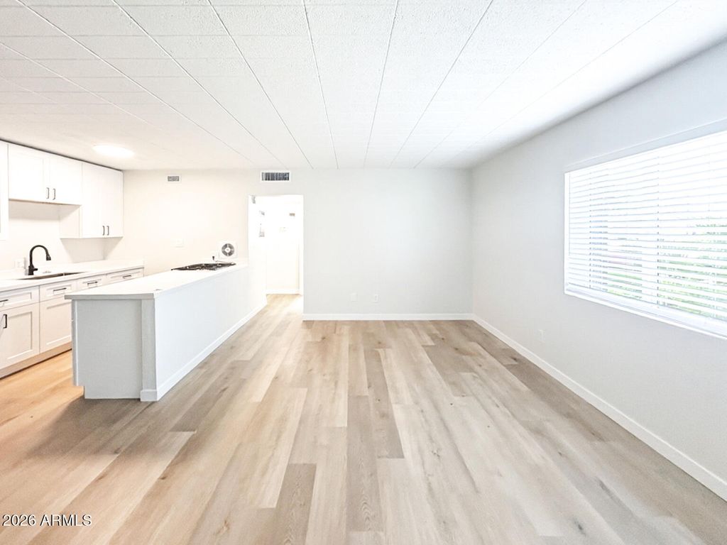 25 E EVA Street 01, Phoenix, AZ 85020