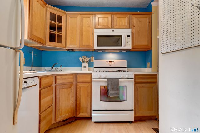 15 Hine Place, New Haven, CT 06511