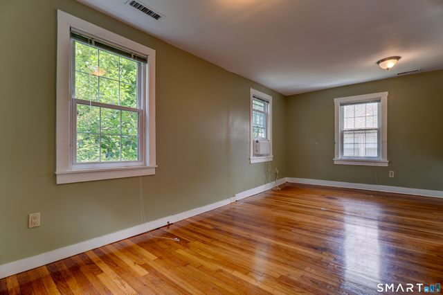 15 Hine Place, New Haven, CT 06511