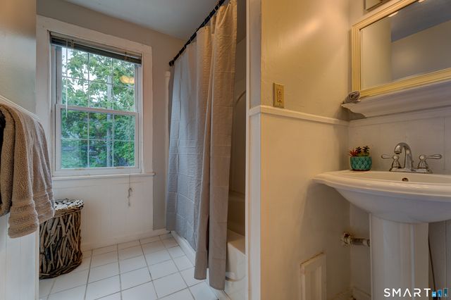 15 Hine Place, New Haven, CT 06511