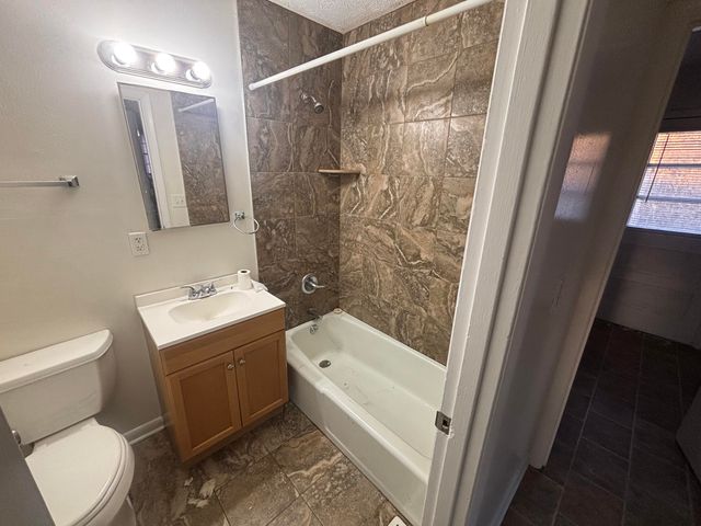 1469 Huntsville Drive B, Lexington, KY 40505