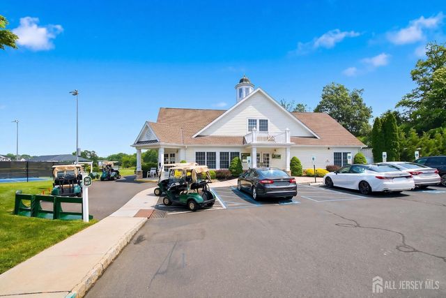 84 Kings Mill Road, Monroe, NJ 08831