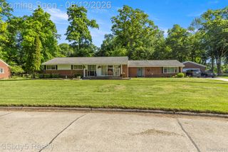7714 Bournemouth Avenue, Grosse Ile Township, MI 48138