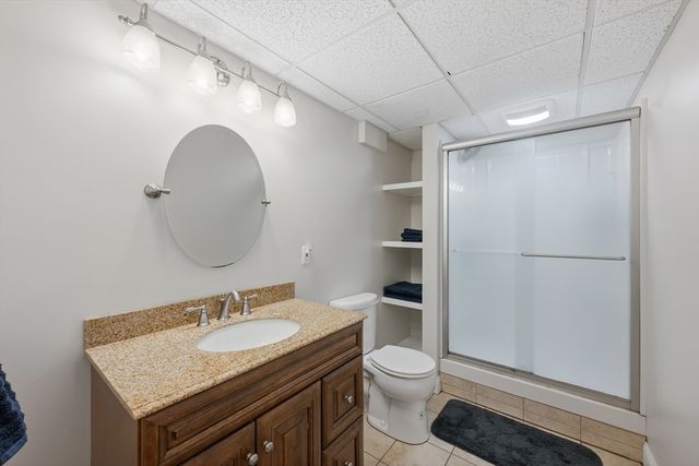 10 Blueberry Ln, Sturbridge, MA 01566