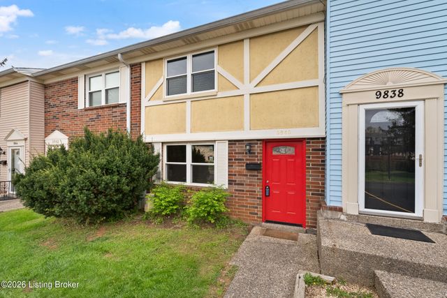 9840 Oakshire Dr, Jeffersontown, KY 40299