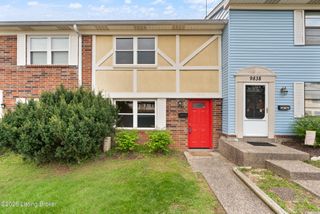 9840 Oakshire Dr, Jeffersontown, KY 40299