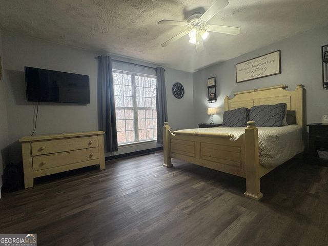 3940 Hardee Drive NW, Kennesaw, GA 30152