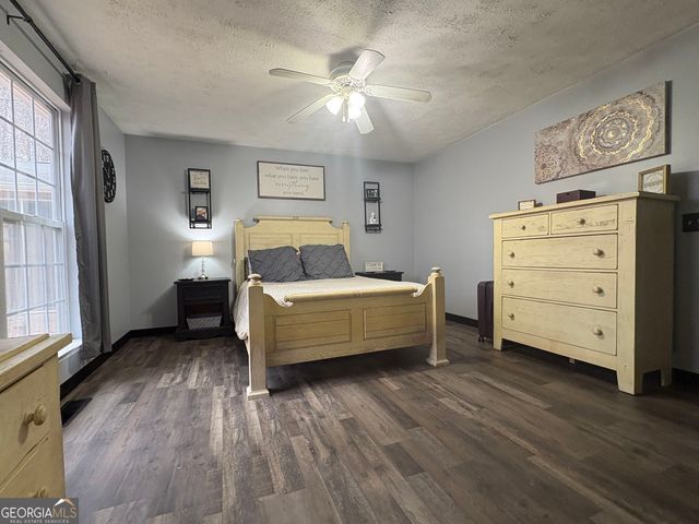 3940 Hardee Drive NW, Kennesaw, GA 30152