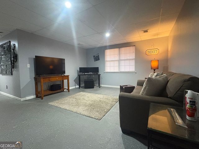 3940 Hardee Drive NW, Kennesaw, GA 30152