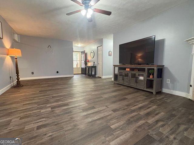 3940 Hardee Drive NW, Kennesaw, GA 30152