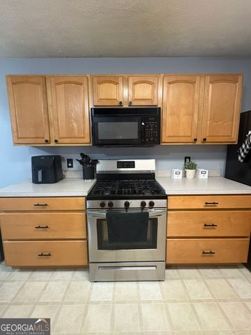 3940 Hardee Drive NW, Kennesaw, GA 30152