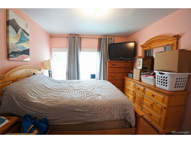 1555 N Monroe Ave, Loveland, CO 80538