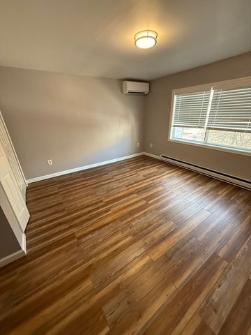 850 Dorchester Ave House, Boston, MA 02125