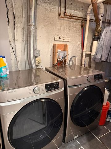 850 Dorchester Ave House, Boston, MA 02125