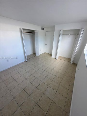 2001 Bay Dr 204, Miami Beach, FL 33141