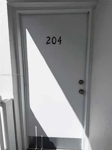 2001 Bay Dr 204, Miami Beach, FL 33141