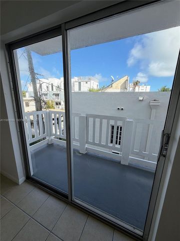 2001 Bay Dr 204, Miami Beach, FL 33141