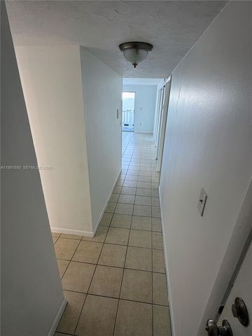 2001 Bay Dr 204, Miami Beach, FL 33141