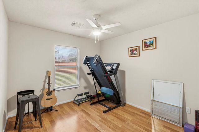 9911 King William Drive, La Porte, TX 77571