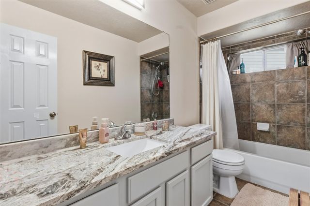 9911 King William Drive, La Porte, TX 77571