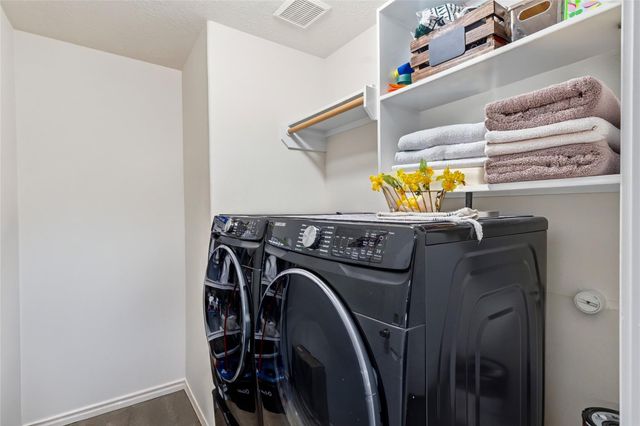 9911 King William Drive, La Porte, TX 77571