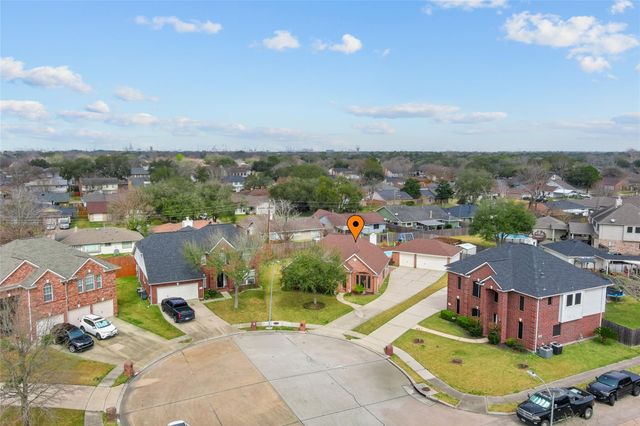 9911 King William Drive, La Porte, TX 77571