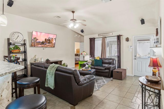 9911 King William Drive, La Porte, TX 77571