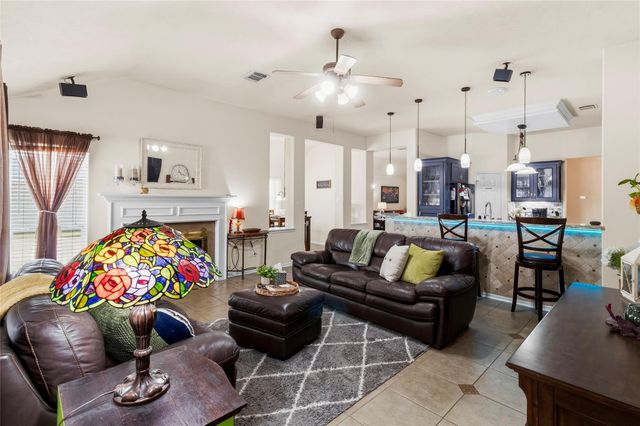 9911 King William Drive, La Porte, TX 77571