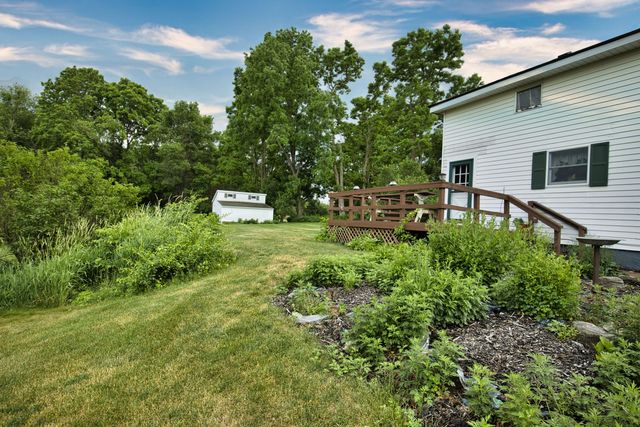 8045 Chilson Road, Hamburg Twp, MI 48169
