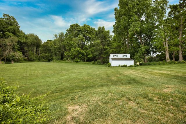 8045 Chilson Road, Hamburg Twp, MI 48169