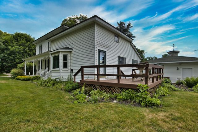 8045 Chilson Road, Hamburg Twp, MI 48169