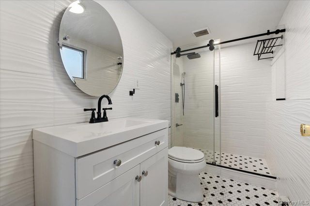 45 Pickwick Drive N, Syosset, NY 11791