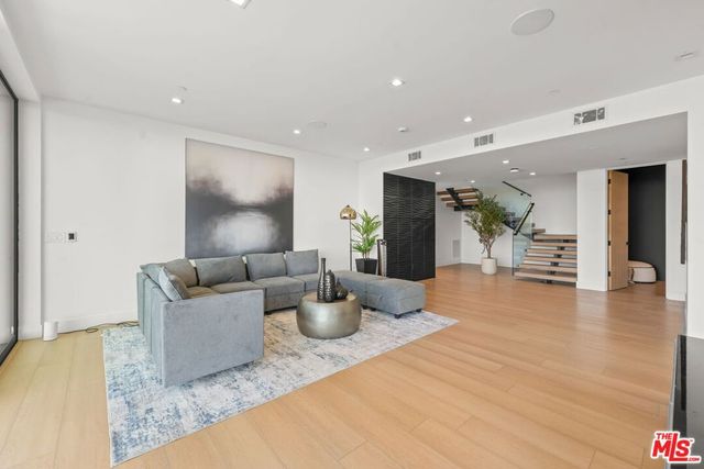 1565 Via Leon, Palos Verdes Estates, CA 90274