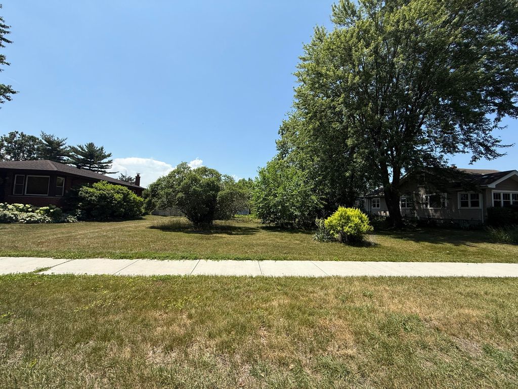 138 N Rensselaer Avenue, Griffith, IN 46319