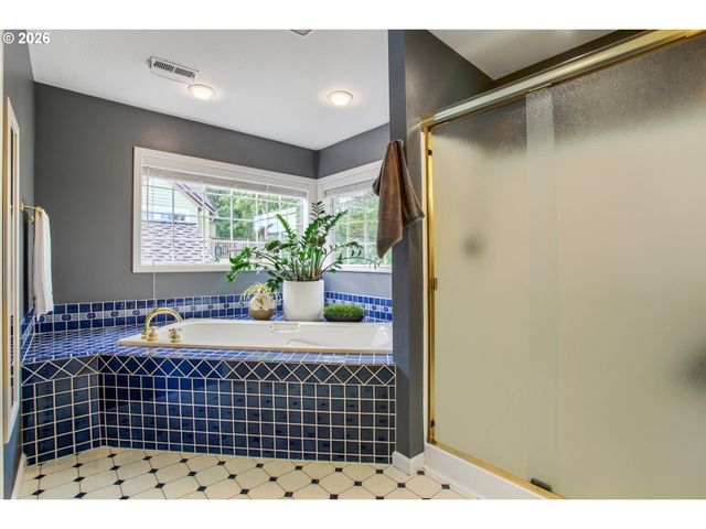 1645 Nw SLOCUM Way, Portland, OR 97229