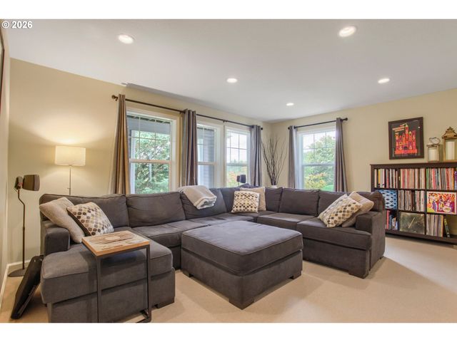 1645 Nw SLOCUM Way, Portland, OR 97229
