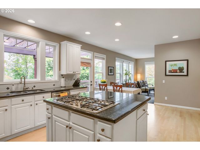 1645 Nw SLOCUM Way, Portland, OR 97229