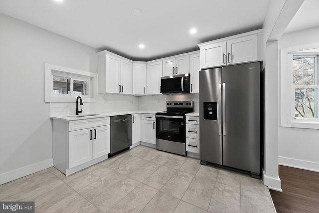 3525 ROCKVIEW DR, Bristol, PA 19007