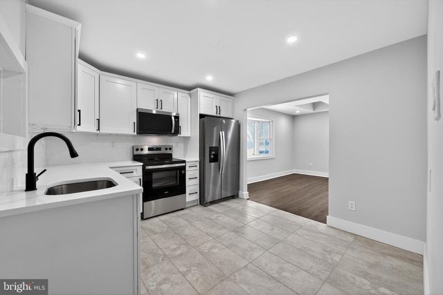 3525 ROCKVIEW DR, Bristol, PA 19007