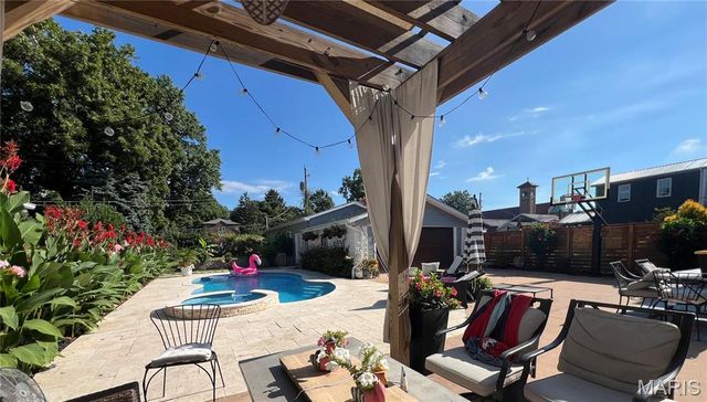 6721 Scanlan Avenue, St Louis, MO 63139