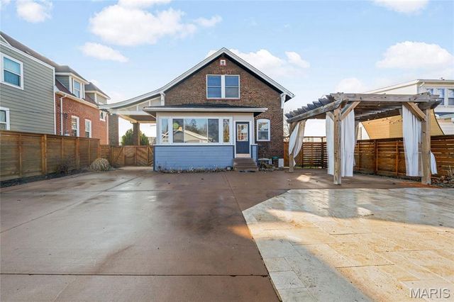 6721 Scanlan Avenue, St Louis, MO 63139