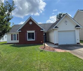 5715 Fox Chase Drive, Winston-salem, NC 27105