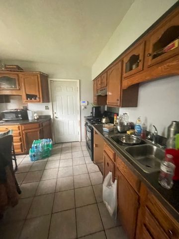 775 Greenbay Avenue, Calumet City, IL 60409