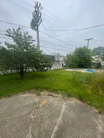 775 Greenbay Avenue, Calumet City, IL 60409