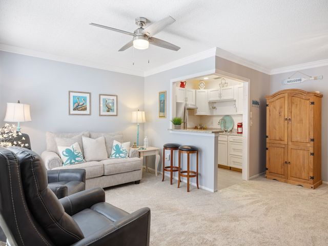 2800 Indian River Boulevard M7, Vero Beach, FL 32960