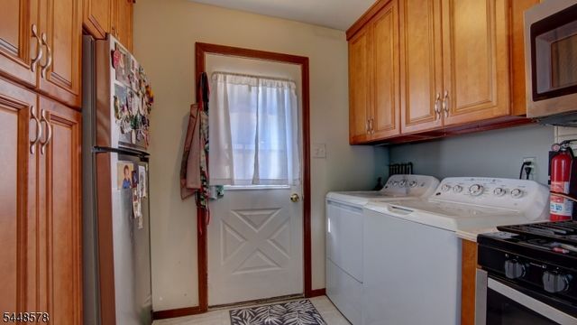 33 Patton Dr, Sayreville Boro, NJ 08872