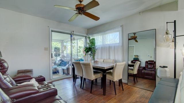 33 Patton Dr, Sayreville Boro, NJ 08872