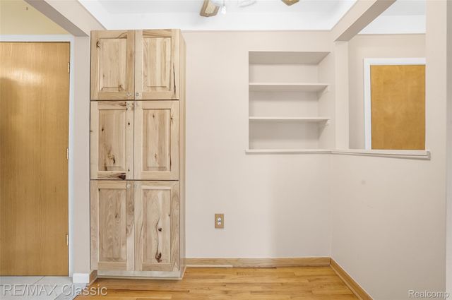 7218 Sterling, Center Line, MI 48015